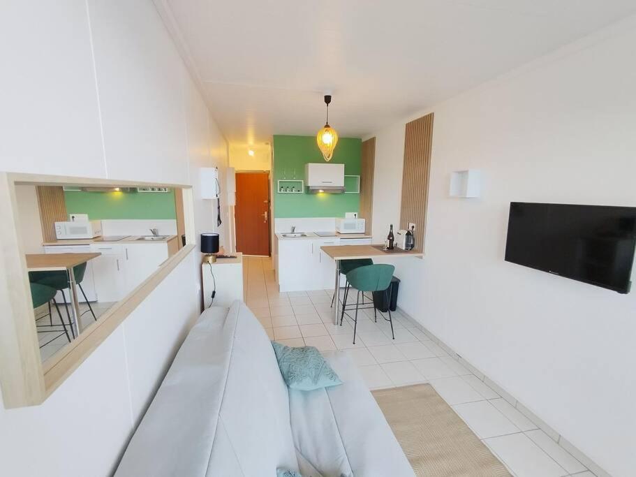 Studio Vue Mer - Plage De Trestraou Perros-Guirec Exterior foto